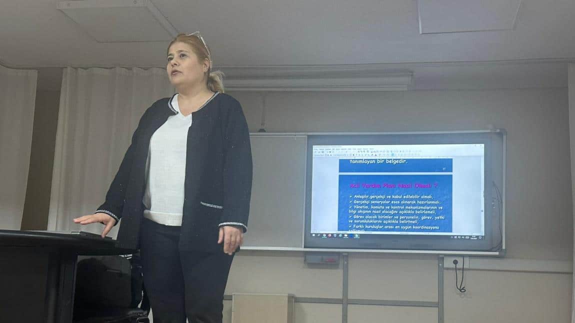 Afet yönetimi hakkında A.D.M.Ü. Uzm. Gülay Çağatay tarafından öğretmen ve öğrencilerimize konferans verilmiştir.